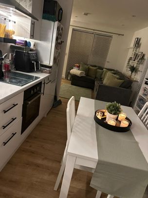 2 Bed Flat, William Place, E3 - Photo 1