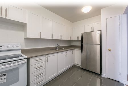 San Romanoway Apartments - Photo 5