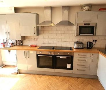 5 bedroom terraced house to rent - Photo 3