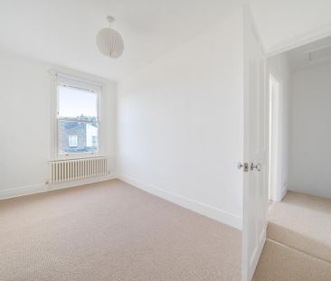 3 bedroom terraced house to rent - Photo 5