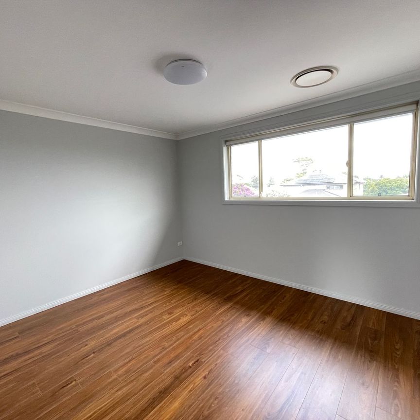 MASSIVE SIZE LUXURY DUPLEX READY TO MOVE IN - Photo 1