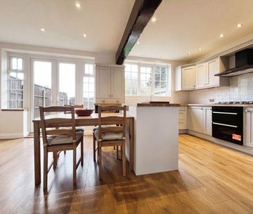 3 bedroom semi-detached house to rent - Photo 4