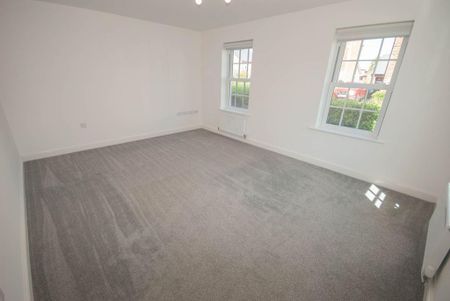 3 bedroom semi-detached house to rent - Photo 2