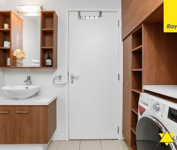 Two Bedrooms and One Bathroom in Auckland Central! PETS NEGOTIOBLE!... - Photo 3