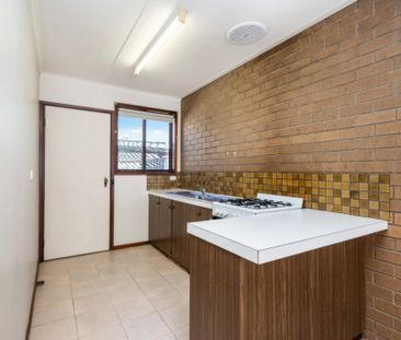 2/11 Dane Street, East Bendigo - Photo 2