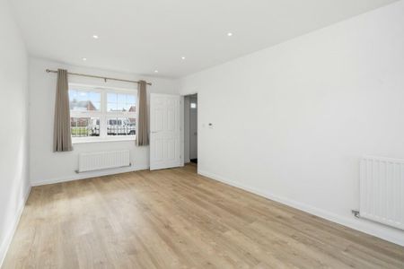 3 bedroom semi-detached house to rent - Photo 2