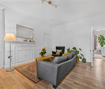 3 bedroom flat to rent - Photo 2