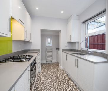 4 bedroom terraced house to rent - Photo 4