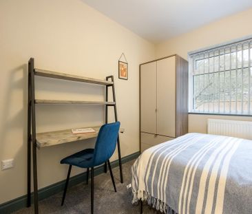 1 bedroom in a house share to rent - Photo 1