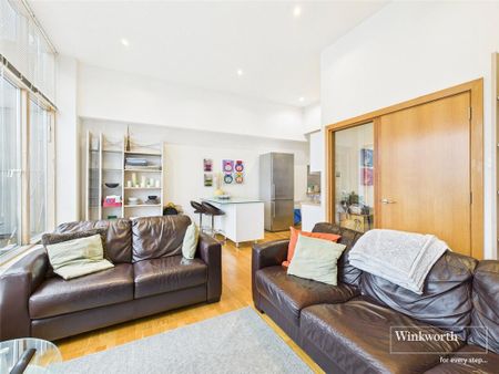 1 bedroom penthouse to rent - Photo 2