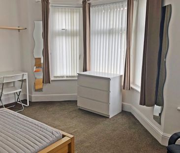 5 bedroom house to rent - Photo 2