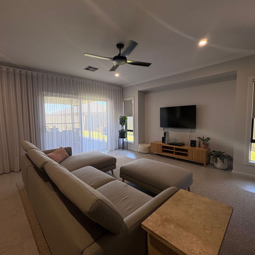 Modern 3-Bedroom Home for in Angle Vale! - Photo 1