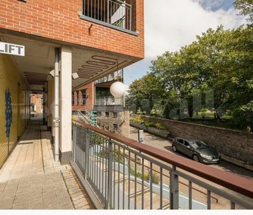 2 Bed Flat, Arnos Vale, BS4 - Photo 3