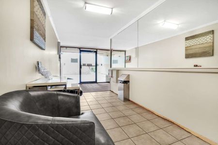 Park Astoria Apartments - Bachelor - Photo 4