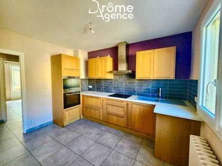 Location Appartement 3 pièces 74m² VALENCE 26000 - Photo 5