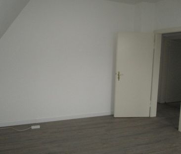 Helle 3-Zimmer-Dachgeschosswohnung in Rehburg-Loccum! - Foto 3