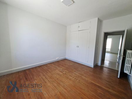 Location Appartement 3 pièces 74m² CASTRES 81100 - Photo 2