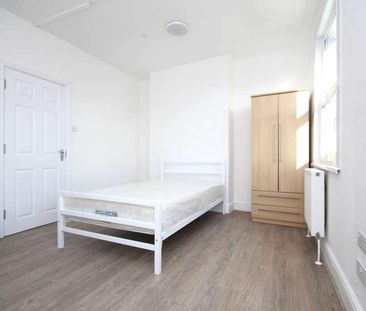 Queens Crescent, Chalk, NW5 - Photo 6