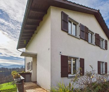 Generous 7-room single-family house with a view in Nuglar - Photo 6