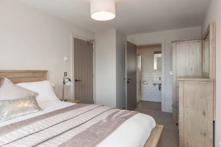 Windsor Road Residence, 2 - Photo 2