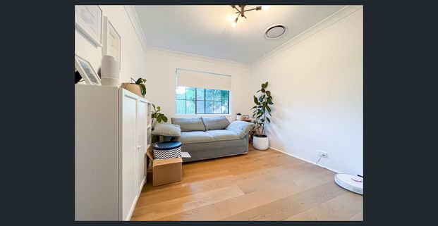 Central Living minutes from Sydney University & Glebe Village - Photo 1