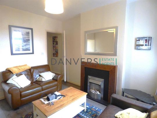 4 bedroom terraced house to rent - Photo 1