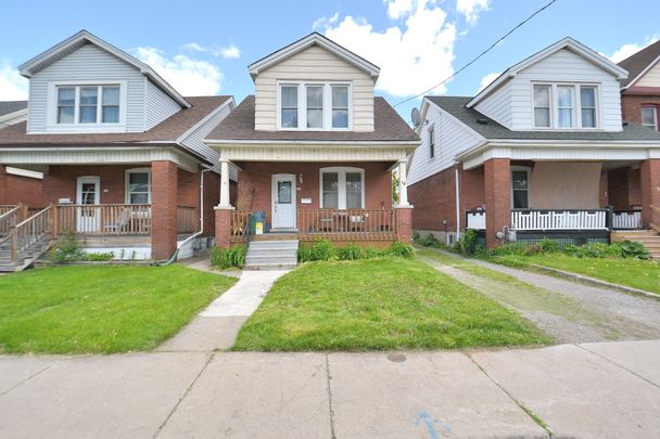 For Lease - 102 Belmont Avenue, Hamilton, Ontario - Photo 1