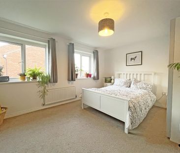 3 bedroom Town house to rent - Photo 3