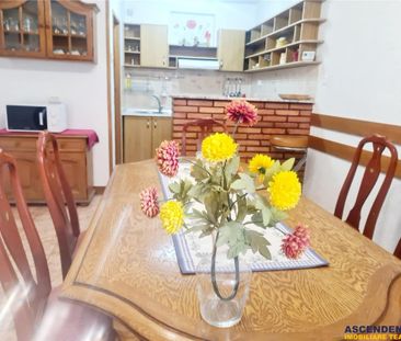 Vila cu 6 camere si garaj propriu, Centrul Istoric Drumul Po - Fotografie 4