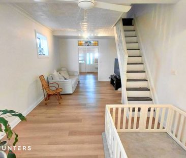 Central & Cosy Home - Centrally Located - Photo 1