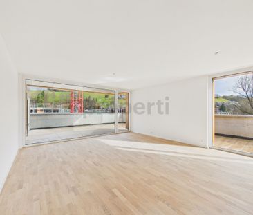 Modern 3.5-room attic apartment with sunny terrace in Huttwil – New... - Photo 3