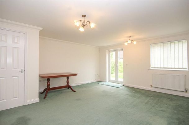 4 bedroom link detached house to rent - Photo 1
