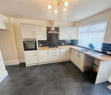 Thomas Street, Tonypandy, CF40 - Photo 1