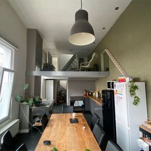 Huis te huur in Antwerpen voor € 1.600 met 3 slaapkamers - foto 2