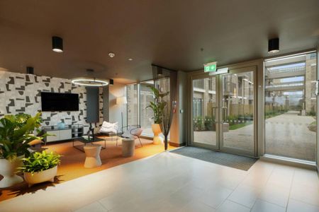 3 bedroom flat to rent - Photo 4