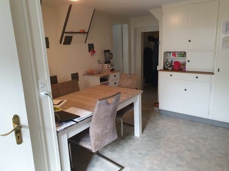 Spezielle und grosszügige 4.5-Zimmer-Wohnung zu vermieten - Photo 4