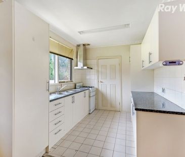 Convenient Location, Easy-Care Living - Photo 2