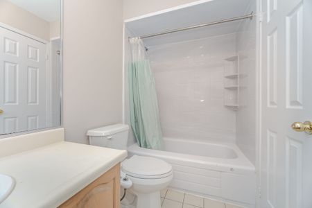 For Lease - 40 Kirk Drive, Brampton, Ontario - Photo 3