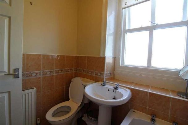 Abbey Road, Shepley, Huddersfield, HD8 - Photo 1
