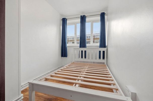 4 bedroom flat to rent - Photo 1