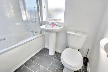 2 bedroom terraced house to rent - Photo 5