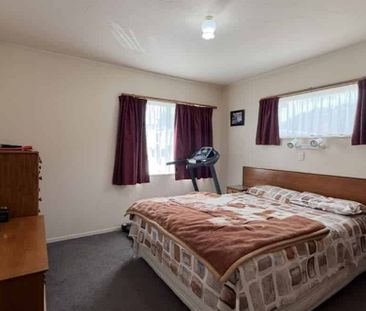 Warm & Spacious 3-Bedroom Home for Rent in Wallaceville - Photo 2