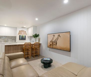 Furnished Buderim Studio with Designer Finishes and Utilities Inclu... - Photo 2