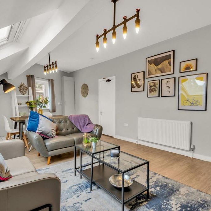 1 bedroom in a house share to rent - Photo 1