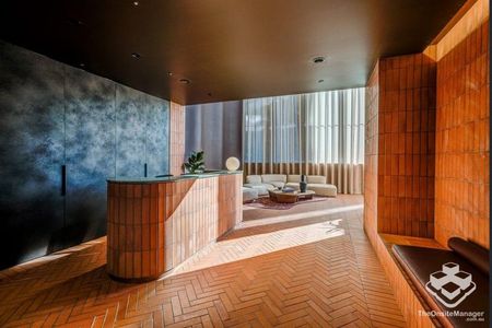 Luxurious 1-Bedroom Apartment in West Village, West End - Photo 3