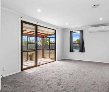 Family Home In Parklands - Photo 5