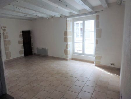 Appartement de charme situé en coeur de ville - Photo 4