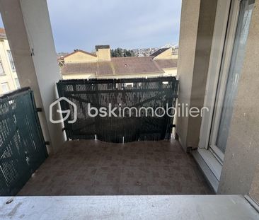 Appartement de 75,62 m² à Corbeil-Essonnes - Photo 1