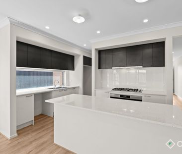 Spacious 4-Bedroom Family Home in Clyde North - Photo 6