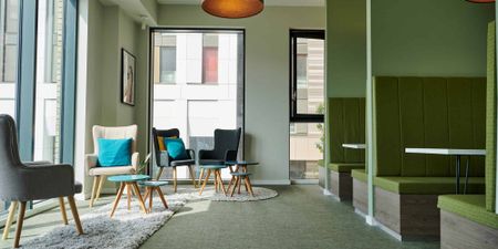 Platinum Ensuite - Photo 2